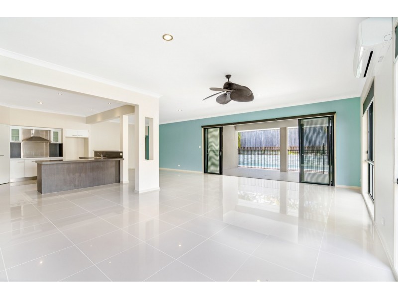 17 Koolang Crescent, Reedy Creek QLD 4227