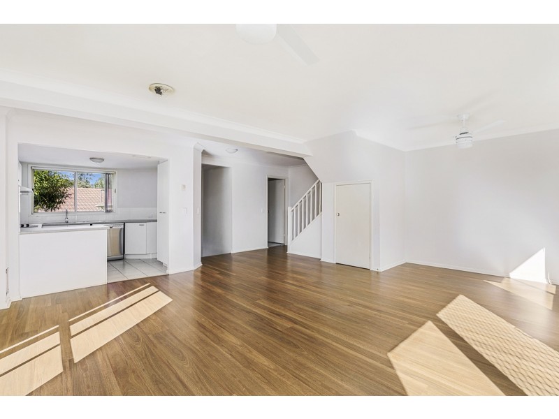 24/3 Arundel Drive, Arundel QLD 4214