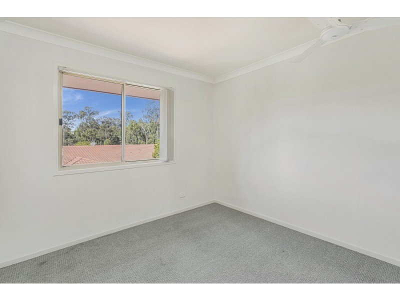 24/3 Arundel Drive, Arundel QLD 4214