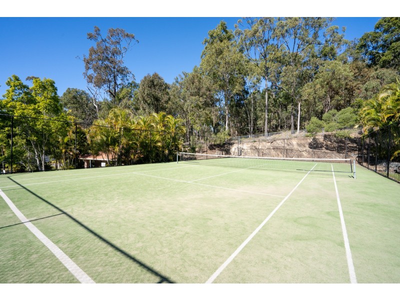 24/3 Arundel Drive, Arundel QLD 4214