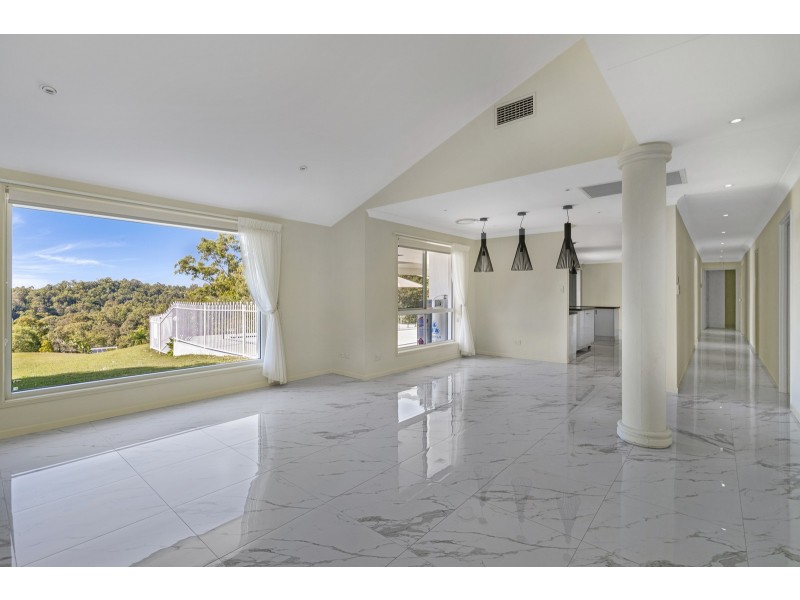 16 Glenrowan Drive, Tallai QLD 4213