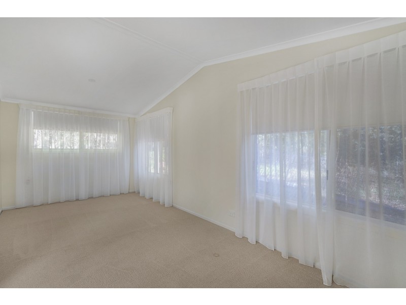 16 Glenrowan Drive, Tallai QLD 4213