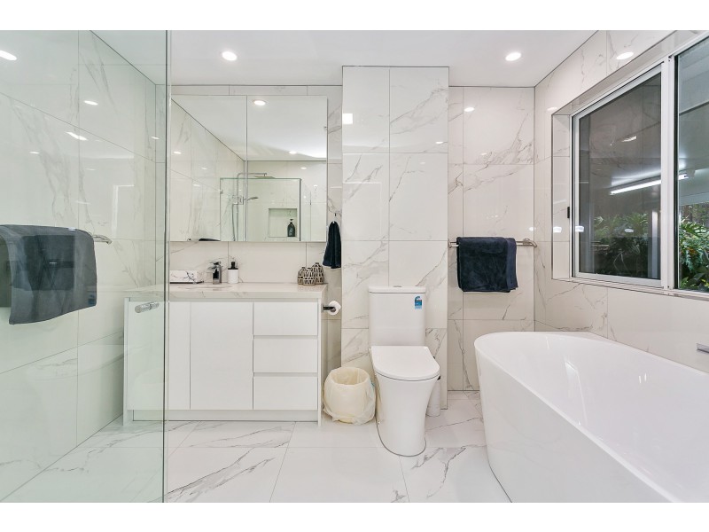 16 Glenrowan Drive, Tallai QLD 4213