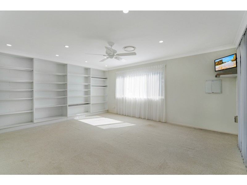 16 Glenrowan Drive, Tallai QLD 4213