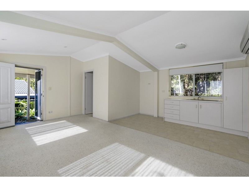 16 Glenrowan Drive, Tallai QLD 4213