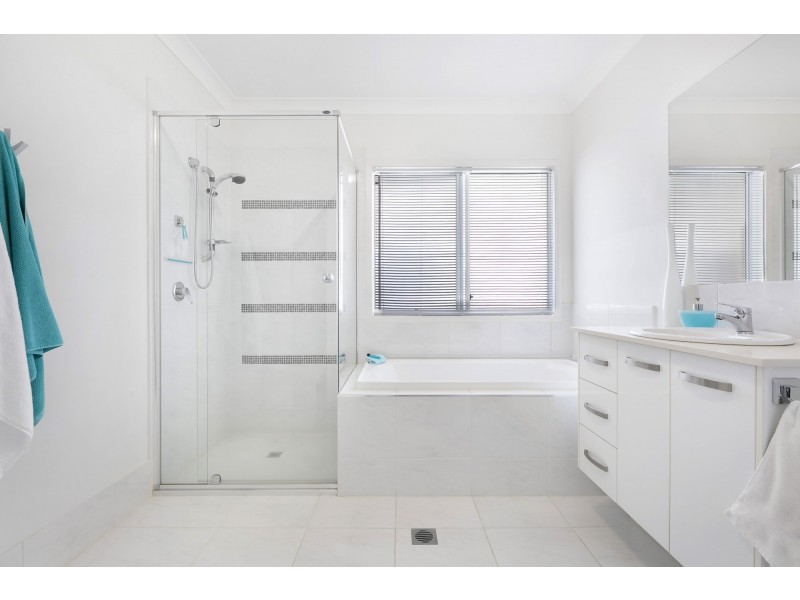 1 Curtis Court, Mudgeeraba QLD 4213