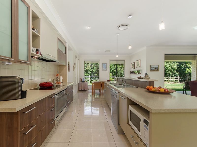 6 Hersden Court, Bonogin QLD 4213