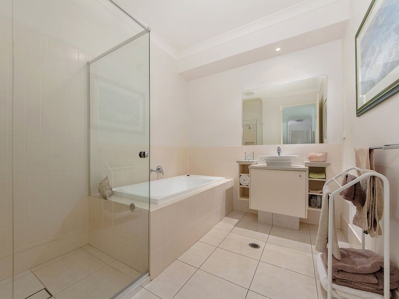 6 Hersden Court, Bonogin QLD 4213