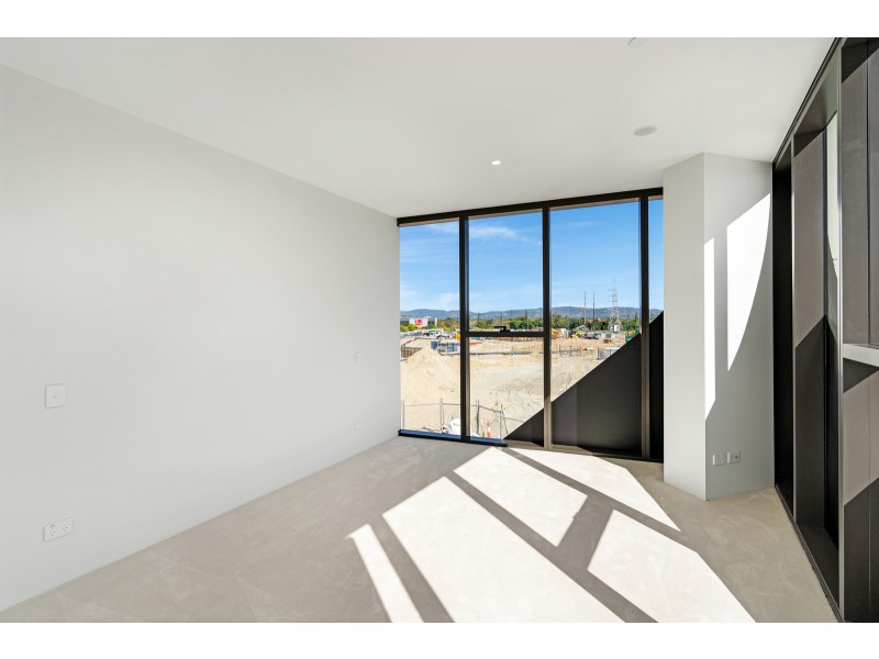 2203/2 The Lanes Boulevard, Mermaid Waters QLD 4218