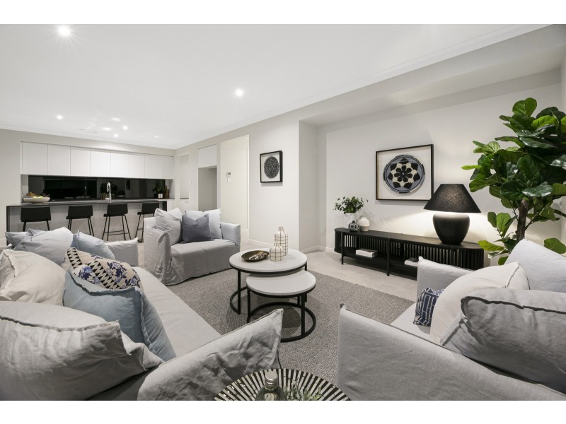 32A Viscount Drive, Tallai QLD 4213