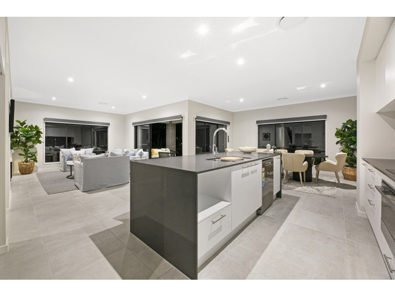 32A Viscount Drive, Tallai QLD 4213