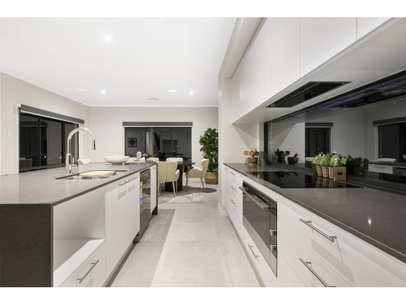 32A Viscount Drive, Tallai QLD 4213