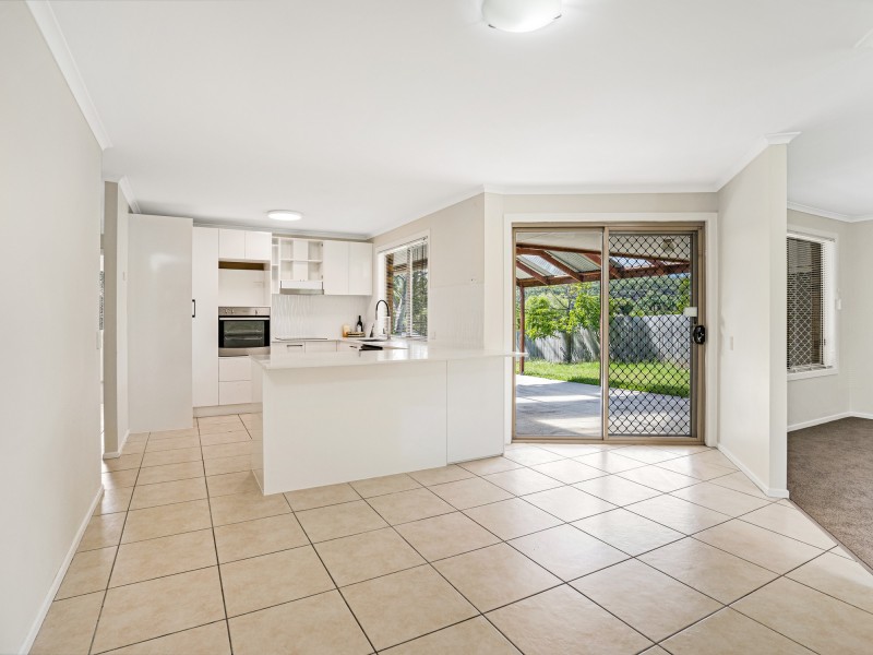 55 Universal Street, Pacific Pines QLD 4211