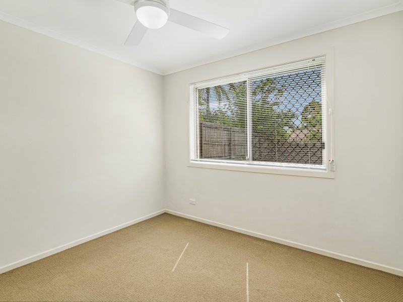 55 Universal Street, Pacific Pines QLD 4211