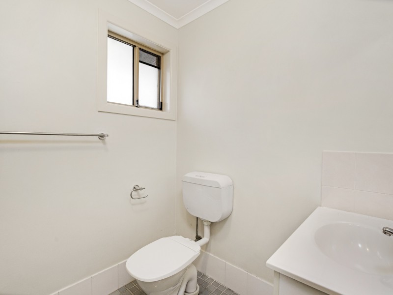 55 Universal Street, Pacific Pines QLD 4211