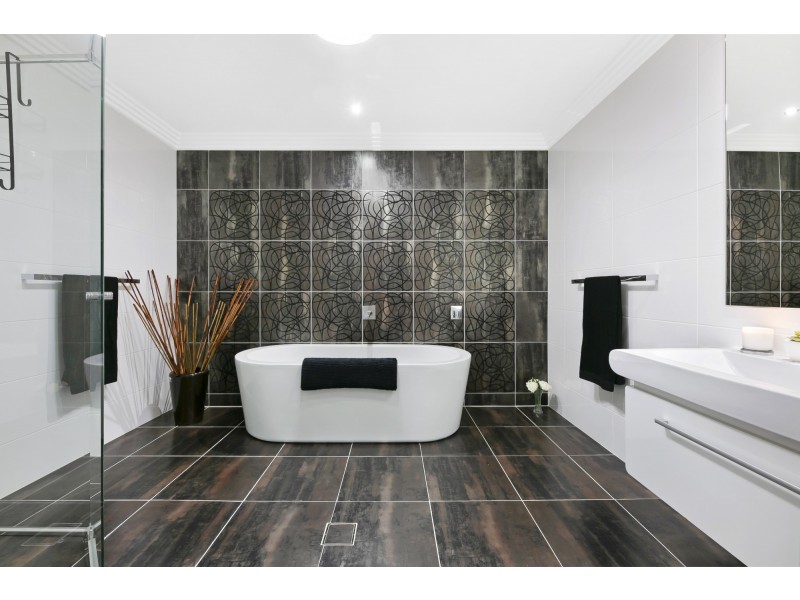 2/14 Heights Drive, Robina QLD 4226