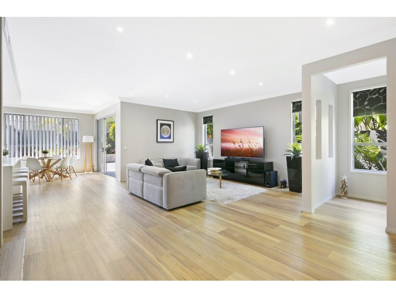 2/14 Heights Drive, Robina QLD 4226