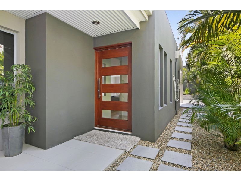 2/14 Heights Drive, Robina QLD 4226