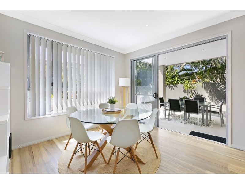 2/14 Heights Drive, Robina QLD 4226