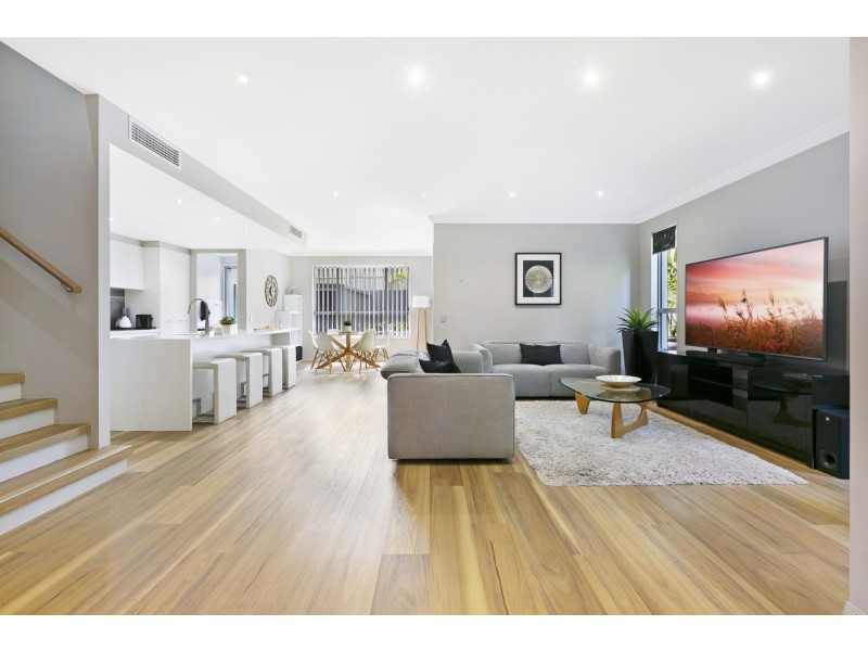 2/14 Heights Drive, Robina QLD 4226