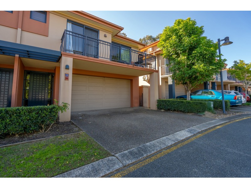 98/4 University Drive, Robina QLD 4226