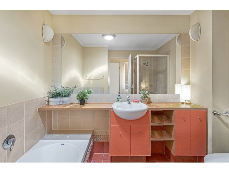 70/4 University Drive, Robina QLD 4226