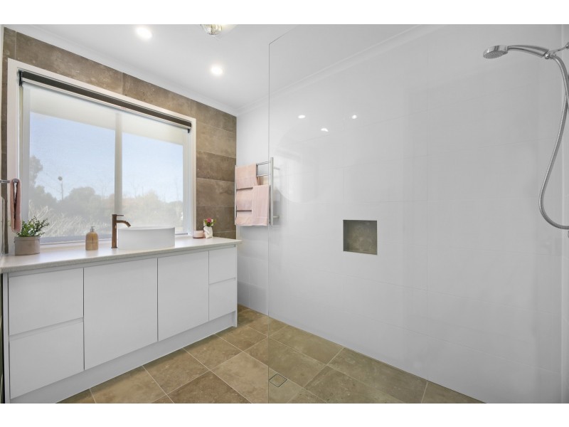 406 Tallebudgera Creek Road, Tallebudgera Valley QLD 4228