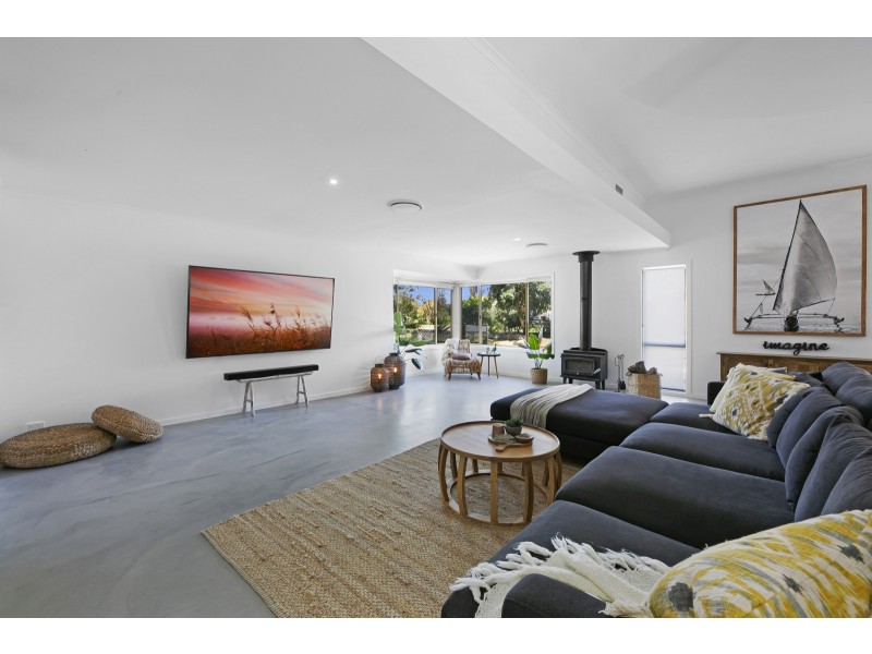 406 Tallebudgera Creek Road, Tallebudgera Valley QLD 4228