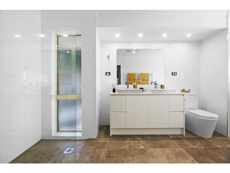 406 Tallebudgera Creek Road, Tallebudgera Valley QLD 4228