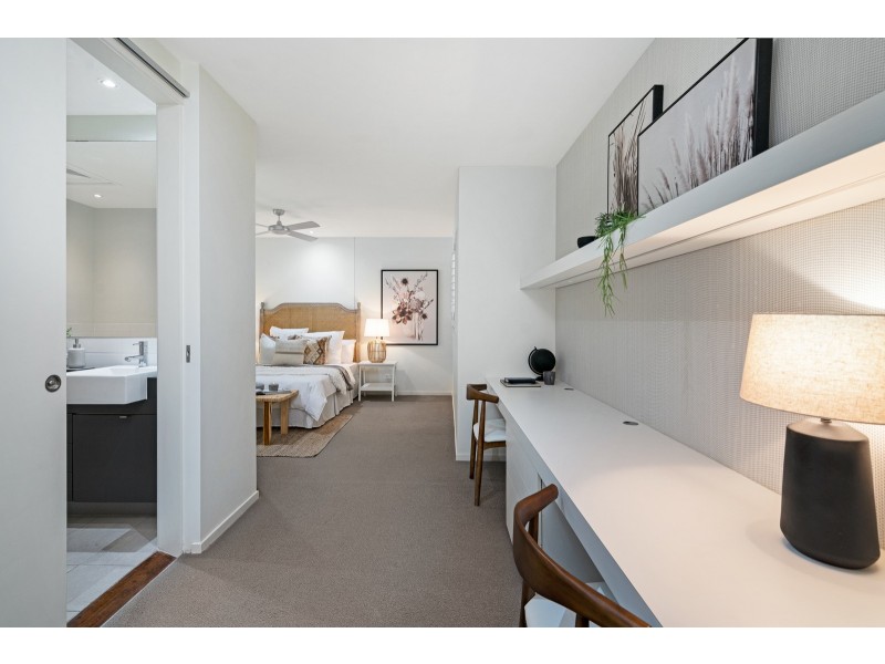 4 Little Blue Lane, Varsity Lakes QLD 4227