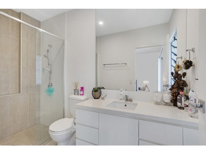 24 Parnell Boulevard, Robina QLD 4226