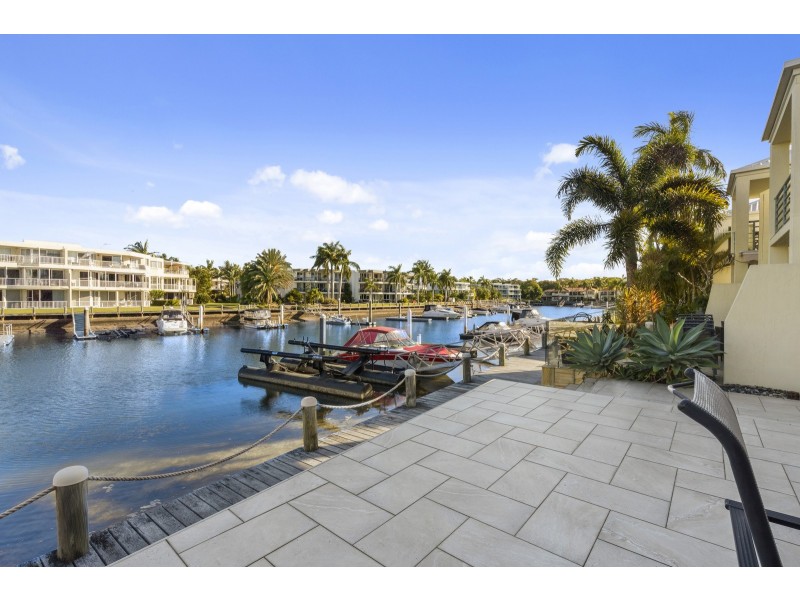 House 14/3 Lee Road, Runaway Bay QLD 4216