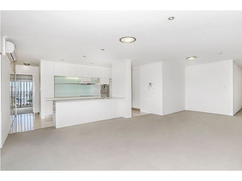 223/1 Toombul Avenue, Miami QLD 4220