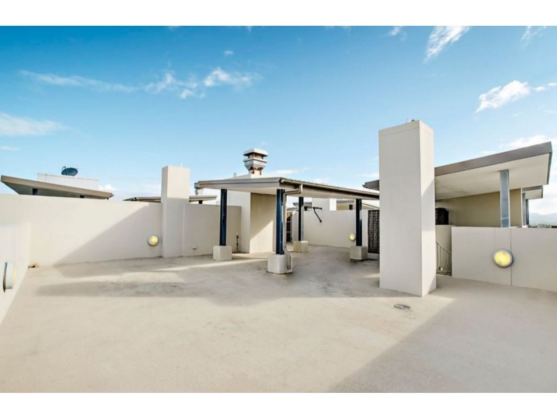 223/1 Toombul Avenue, Miami QLD 4220