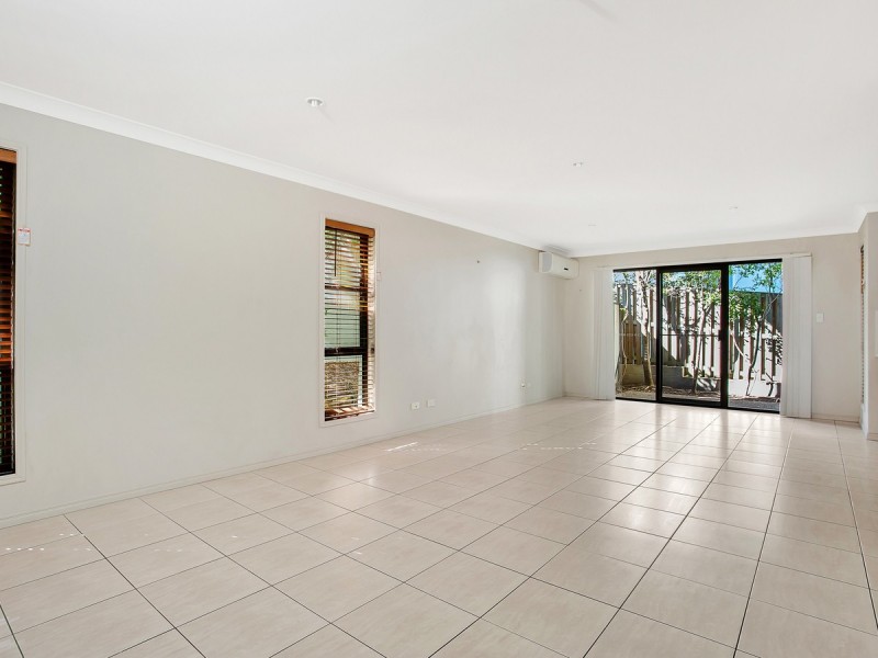 18/2 North Shore Avenue, Varsity Lakes QLD 4227