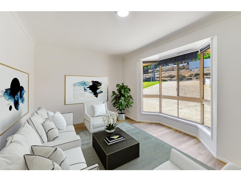 8 Tavuzzi Terrace, Edens Landing QLD 4207