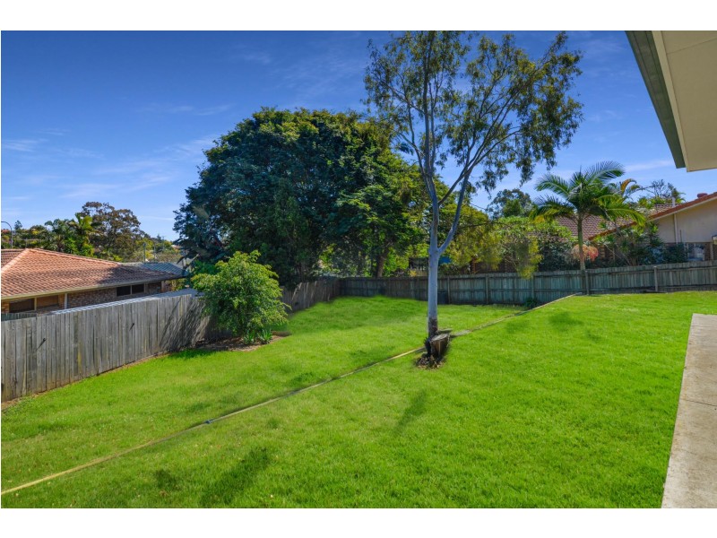 8 Tavuzzi Terrace, Edens Landing QLD 4207