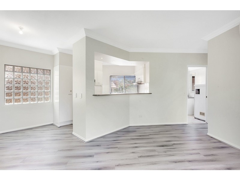 3/4 St Kilda Avenue, Broadbeach QLD 4218
