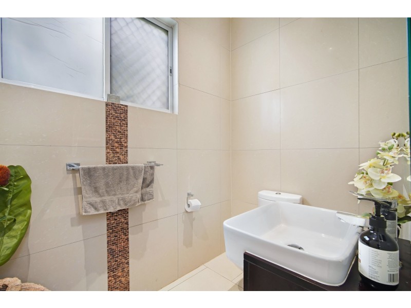 2/23 Andromeda Parade, Robina QLD 4226