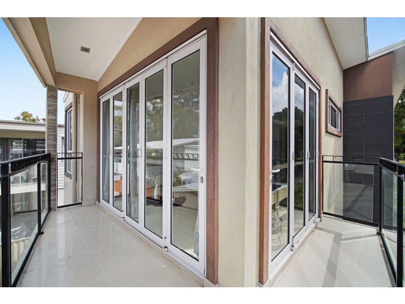 2/23 Andromeda Parade, Robina QLD 4226