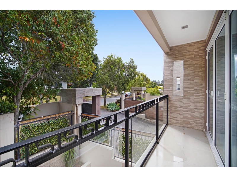 2/23 Andromeda Parade, Robina QLD 4226