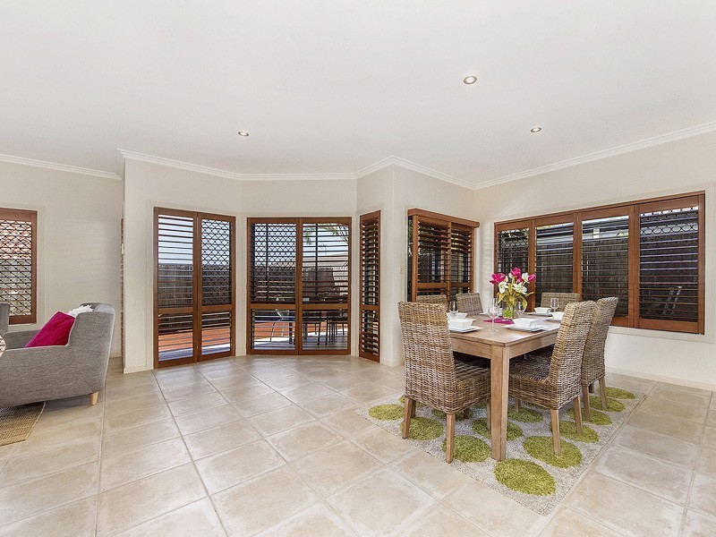 15 Andorra Place, Varsity Lakes QLD 4227