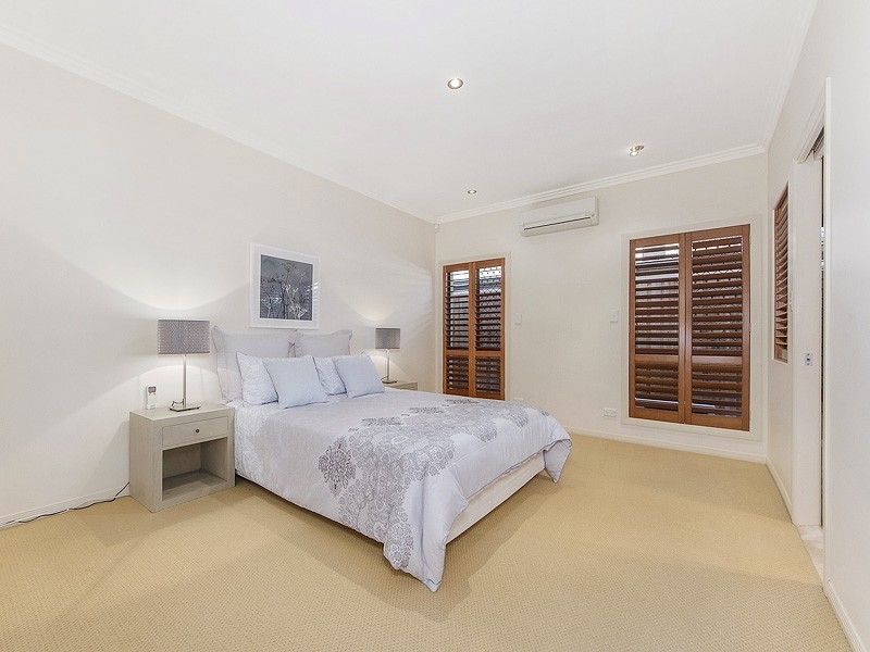15 Andorra Place, Varsity Lakes QLD 4227