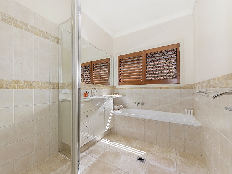 15 Andorra Place, Varsity Lakes QLD 4227