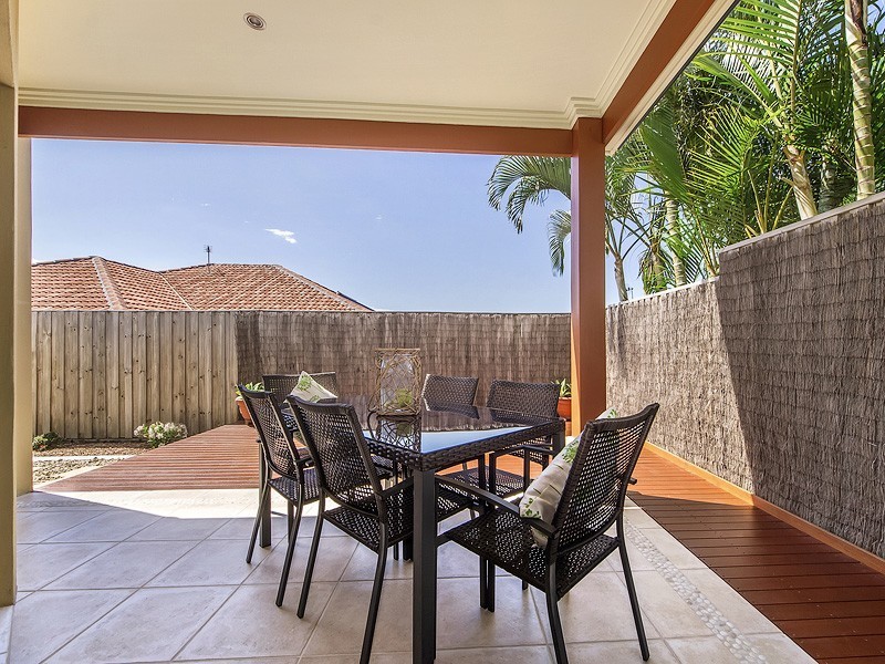 15 Andorra Place, Varsity Lakes QLD 4227