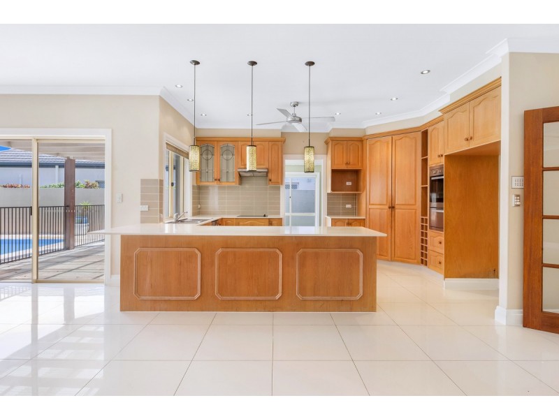 30 Kirralee Drive, Robina QLD 4226