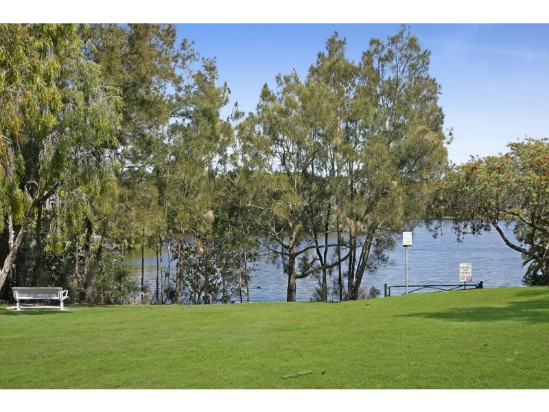 78 Newport Drive, Robina QLD 4226