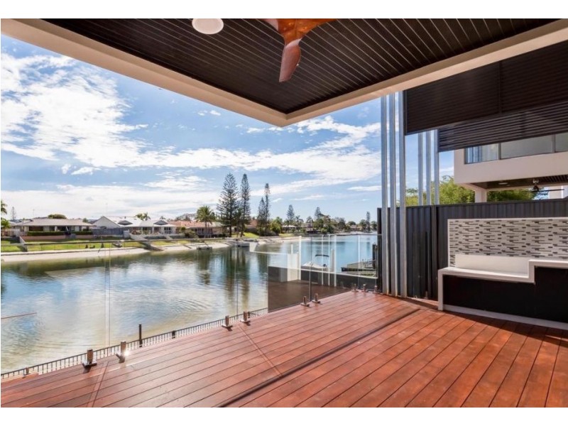 40 Avanti Street, Mermaid Waters QLD 4218