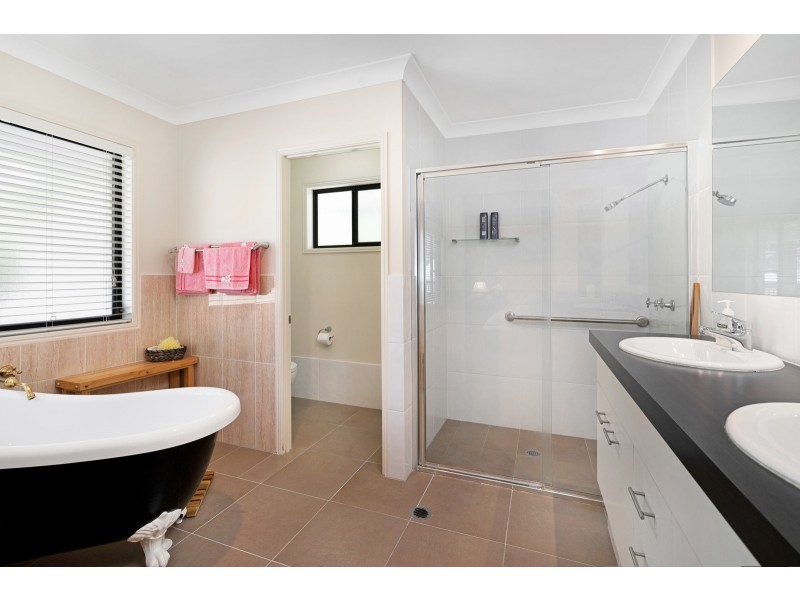 10 Observatory Drive, Reedy Creek QLD 4227