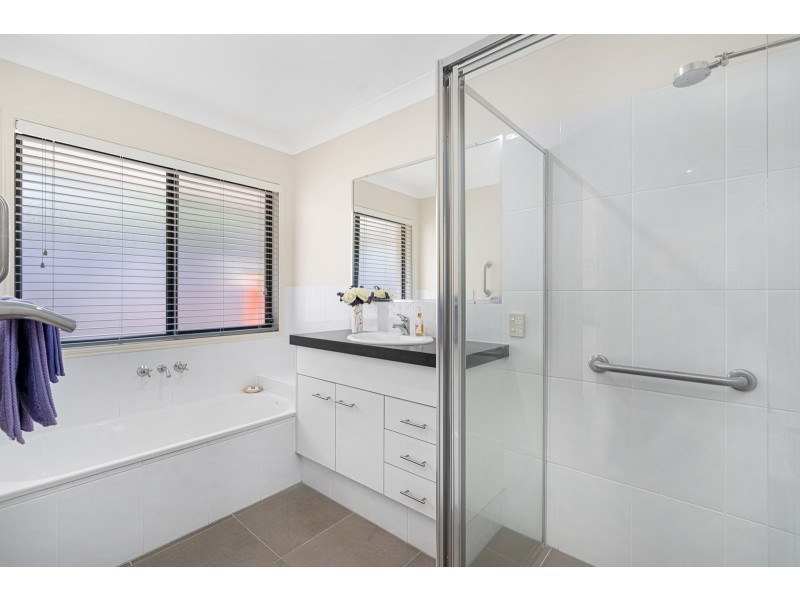 10 Observatory Drive, Reedy Creek QLD 4227